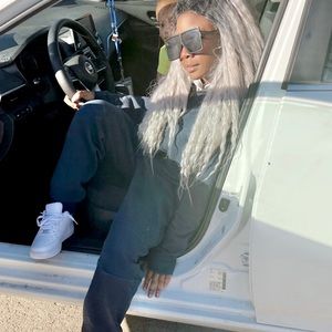 Meet your Posher, Karma